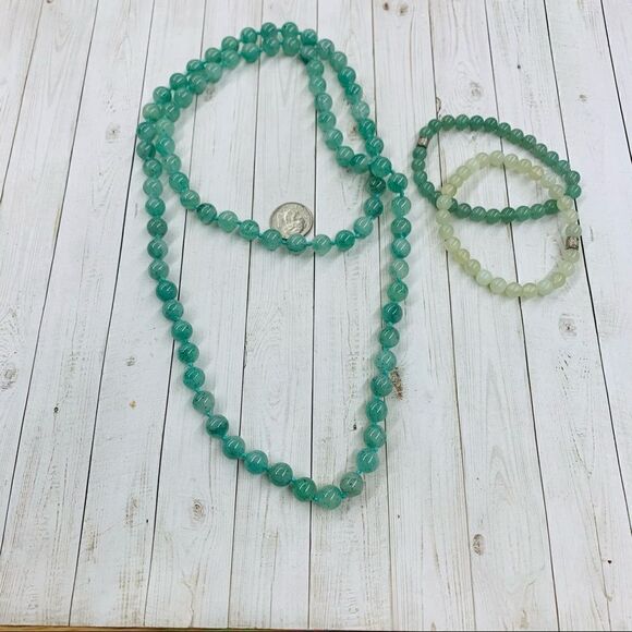 Aventurine Necklace and Bracelets - Picture 1 of 3